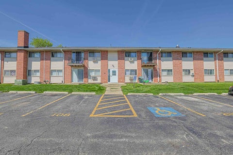 Photo of 673 E Fullerton Avenue #105, Glendale Heights, IL 60139 (MLS # 12689319)