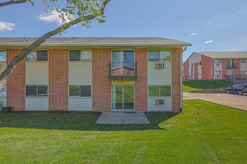 Tiny photo for 673 E Fullerton Avenue #105, Glendale Heights, IL 60139 (MLS # 12689319)