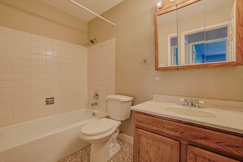 Tiny photo for 673 E Fullerton Avenue #105, Glendale Heights, IL 60139 (MLS # 12689319)