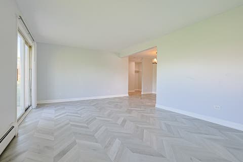 Tiny photo for 673 E Fullerton Avenue #105, Glendale Heights, IL 60139 (MLS # 12689319)