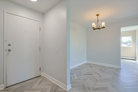 Tiny photo for 673 E Fullerton Avenue #105, Glendale Heights, IL 60139 (MLS # 12689319)