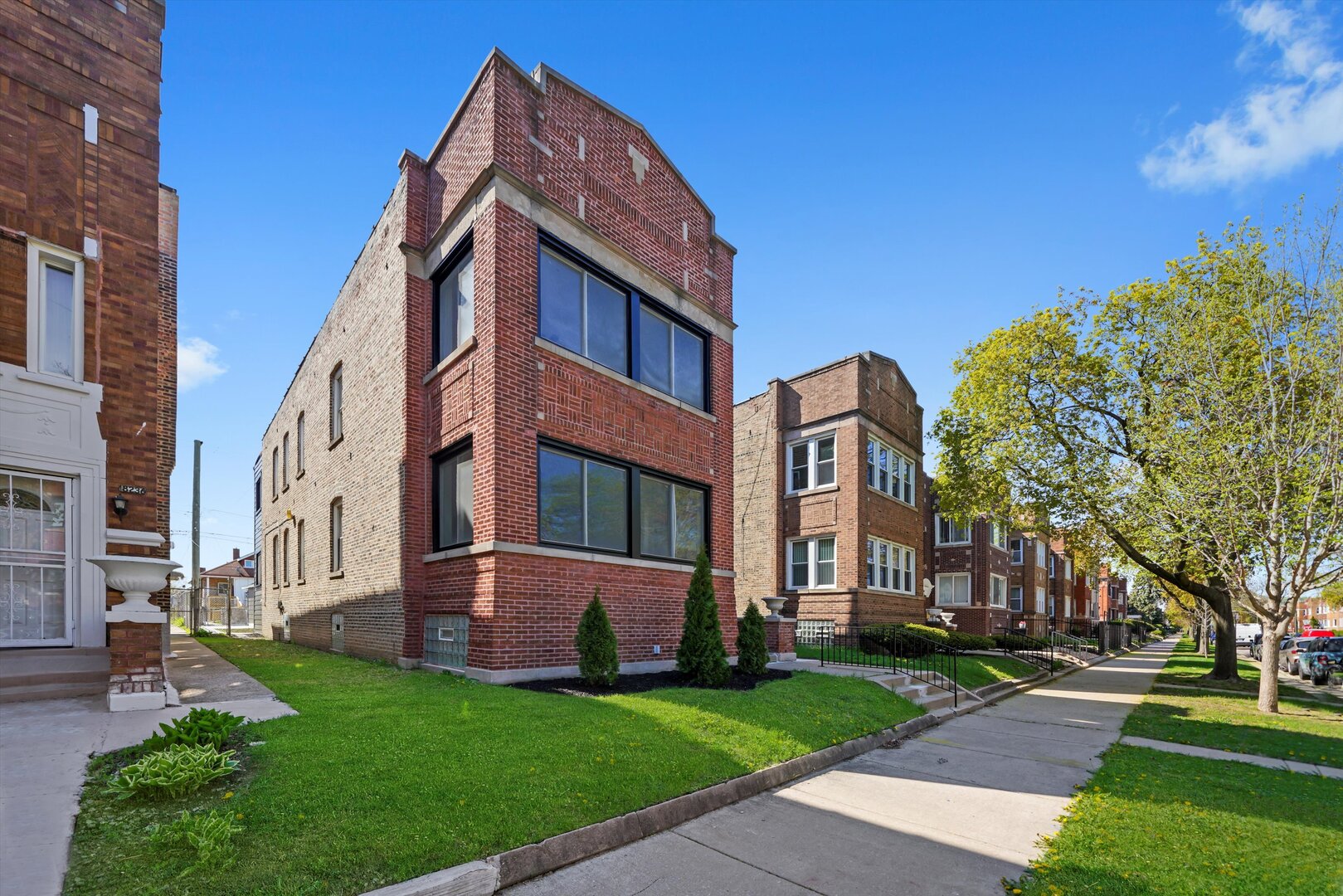 8232 S Sangamon Street