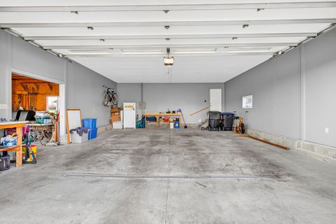 Tiny photo for 122 Park Avenue, Charlotte, IA 52731 (MLS # 12615731)