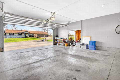 Tiny photo for 122 Park Avenue, Charlotte, IA 52731 (MLS # 12615731)