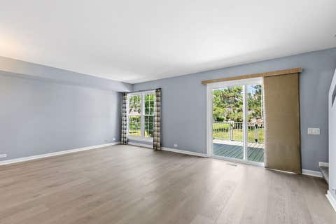 Tiny photo for 2000 College Green Drive, Elgin, IL 60123 (MLS # 12706089)
