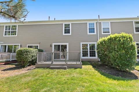Tiny photo for 2000 College Green Drive, Elgin, IL 60123 (MLS # 12706089)