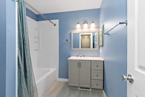 Tiny photo for 2000 College Green Drive, Elgin, IL 60123 (MLS # 12706089)