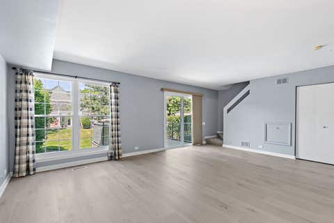 Tiny photo for 2000 College Green Drive, Elgin, IL 60123 (MLS # 12706089)
