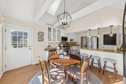 Tiny photo for 127 Hiawatha Drive, Clarendon Hills, IL 60514 (MLS # 12758620)
