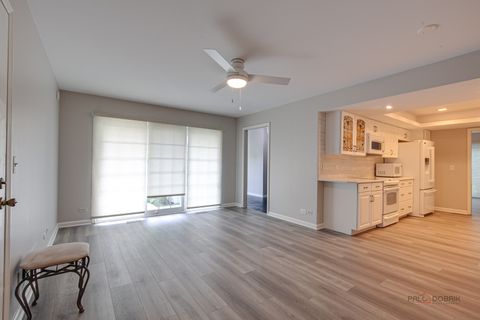 Tiny photo for 9 Court of Lagoon View Vw, Northbrook, IL 60062 (MLS # 12446316)