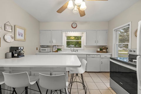 Tiny photo for 1007 S Harrison Street, Batavia, IL 60510 (MLS # 12766166)