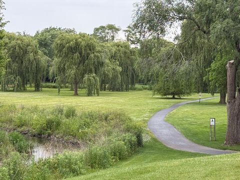 Tiny photo for 1606 Stratford Court #C2, Wheeling, IL 60090 (MLS # 12603766)