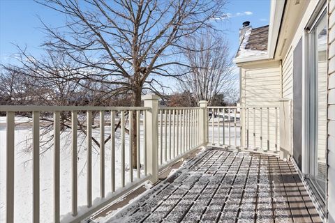 Tiny photo for 1606 Stratford Court #C2, Wheeling, IL 60090 (MLS # 12603766)