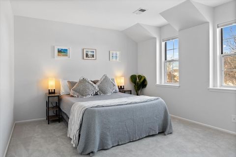 Tiny photo for 1606 Stratford Court #C2, Wheeling, IL 60090 (MLS # 12603766)