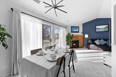 Tiny photo for 1606 Stratford Court #C2, Wheeling, IL 60090 (MLS # 12603766)