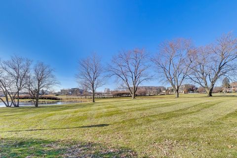 Tiny photo for 20 N Tower Road #8E, Oak Brook, IL 60523 (MLS # 12534180)