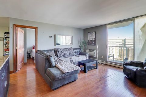 Tiny photo for 20 N Tower Road #8E, Oak Brook, IL 60523 (MLS # 12534180)