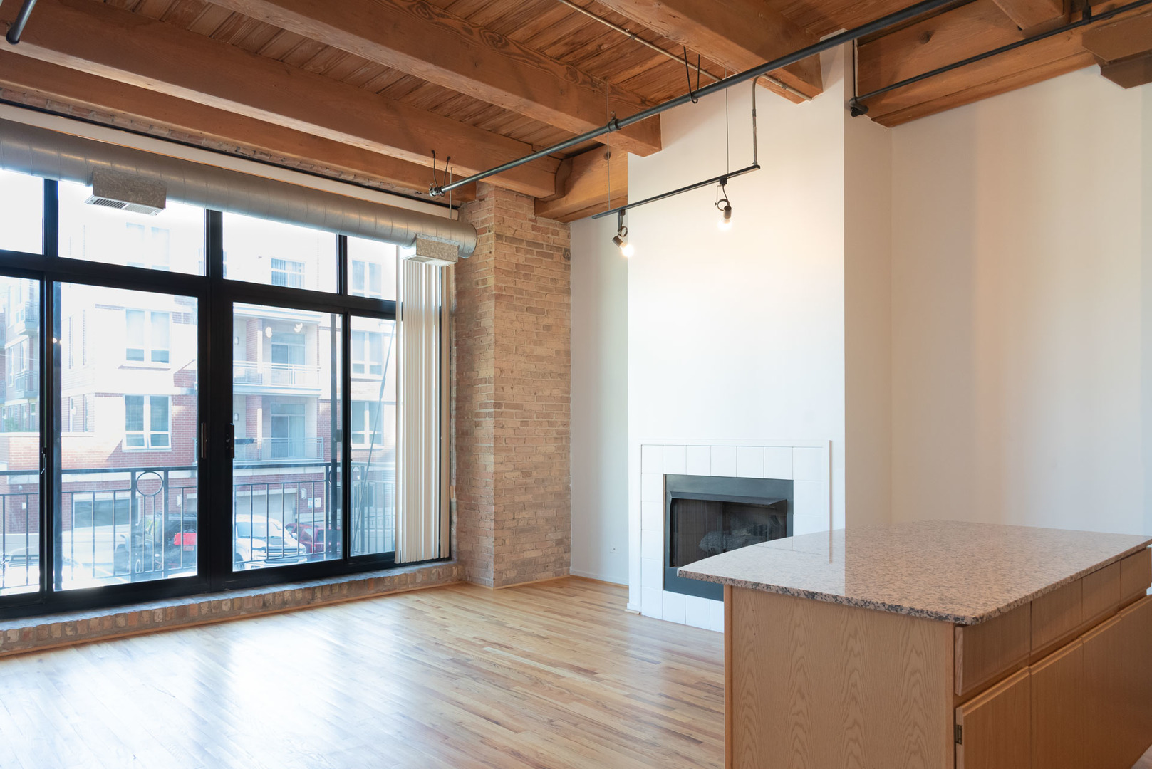 1250 W VAN BUREN Street 203