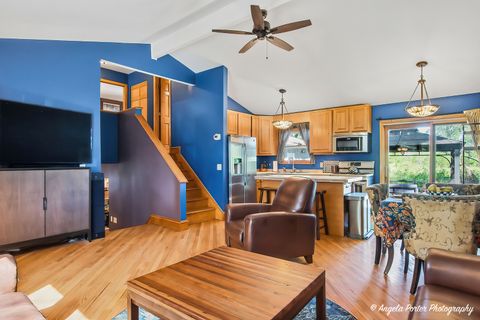 Tiny photo for 12 Sunshine Avenue, Third Lake, IL 60030 (MLS # 12661426)
