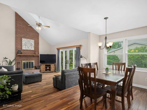 Tiny photo for 405 Blackhawk Drive, Batavia, IL 60510 (MLS # 12674573)