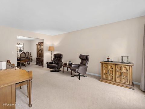 Tiny photo for 405 Blackhawk Drive, Batavia, IL 60510 (MLS # 12674573)