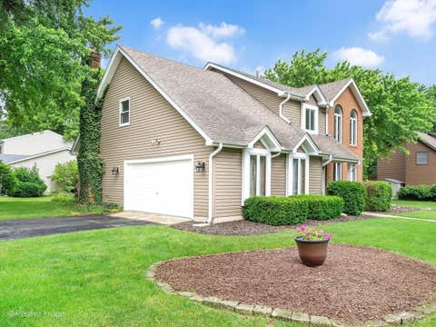 Tiny photo for 405 Blackhawk Drive, Batavia, IL 60510 (MLS # 12674573)