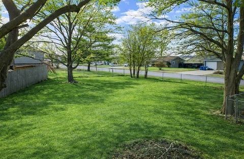 Tiny photo for 2215 Heather Hills Drive, St. Joseph, IL 61873 (MLS # 12580864)