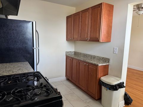 Tiny photo for 2325 W Farwell Avenue #2S, Chicago, IL 60645 (MLS # 12502725)