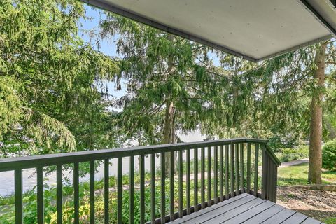 Tiny photo for 321 Shoreline Road #D, Lake Barrington, IL 60010 (MLS # 12439205)