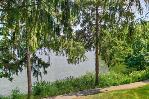 Tiny photo for 321 Shoreline Road #D, Lake Barrington, IL 60010 (MLS # 12439205)