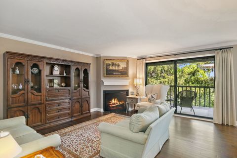 Tiny photo for 321 Shoreline Road #D, Lake Barrington, IL 60010 (MLS # 12439205)