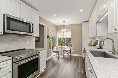 Tiny photo for 321 Shoreline Road #D, Lake Barrington, IL 60010 (MLS # 12439205)