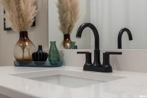 Tiny photo for 361 E Donahue Street, Eldridge, IA 52748 (MLS # QC4242754)