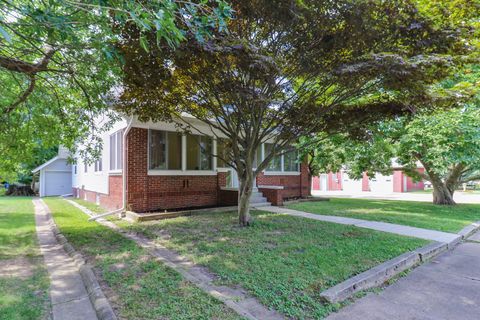 Tiny photo for 106 W Boundary Street, Stanford, IL 61774 (MLS # 12525944)