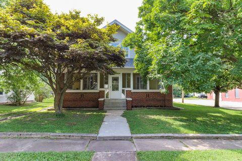 Tiny photo for 106 W Boundary Street, Stanford, IL 61774 (MLS # 12525944)