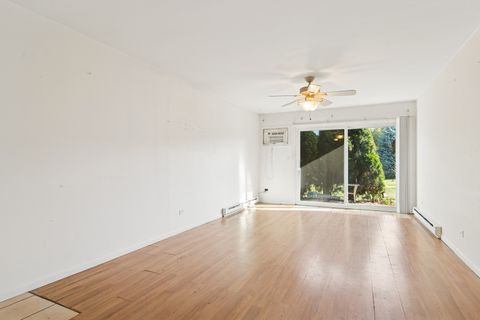 Tiny photo for 802 E Old Willow Road #113, Prospect Heights, IL 60070 (MLS # 12514205)