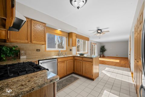 Tiny photo for 1416 Lucerne Drive, Crystal Lake, IL 60014 (MLS # 12568905)