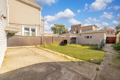 Tiny photo for 4611 S Marshfield Avenue, Chicago, IL 60609 (MLS # 12492453)