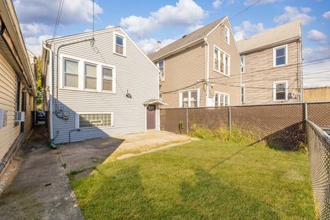 Tiny photo for 4611 S Marshfield Avenue, Chicago, IL 60609 (MLS # 12492453)