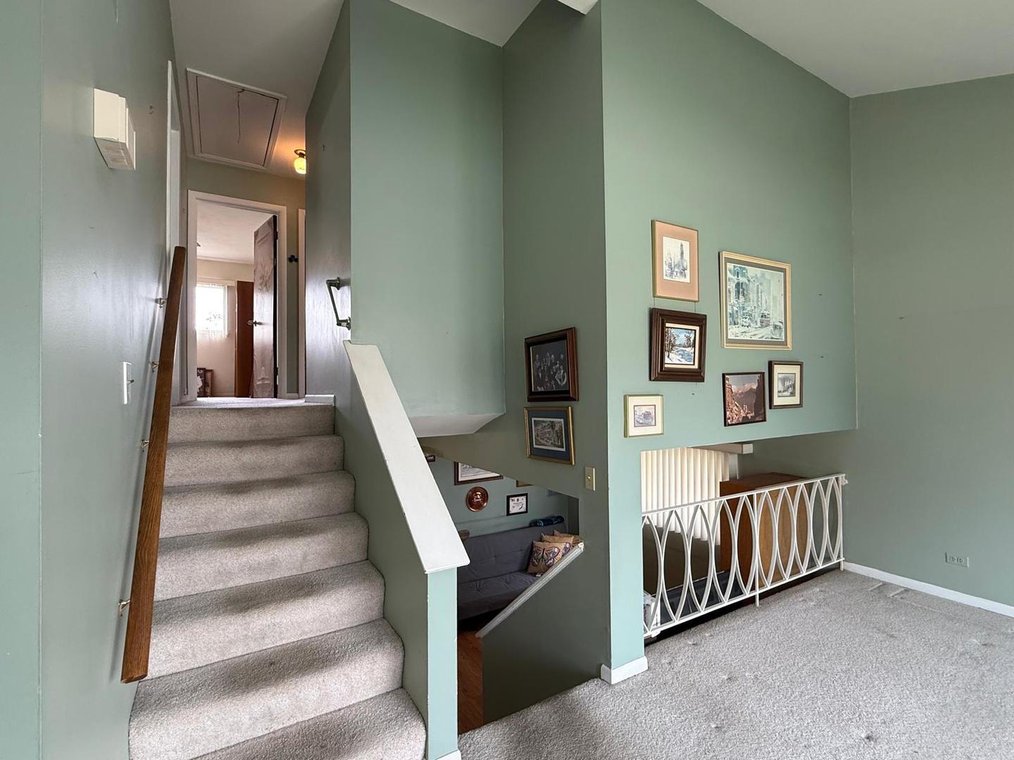 8945 N Lyons Street