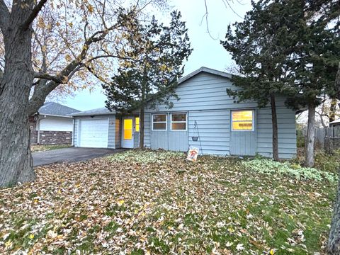 140 Hickory Drive Carpentersville IL 60110