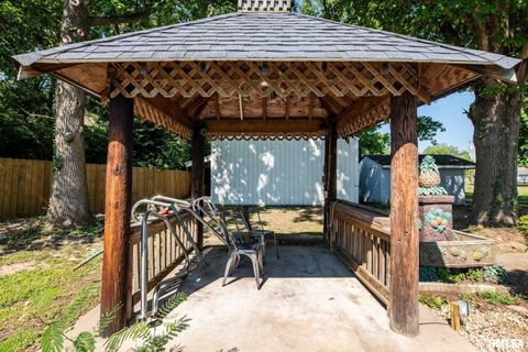 Tiny photo for 708 E Candy Cane Lane, West Frankfort, IL 62896 (MLS # QC4266564)