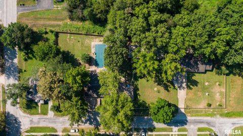 Tiny photo for 708 E Candy Cane Lane, West Frankfort, IL 62896 (MLS # QC4266564)