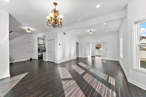 Tiny photo for 401 S 18th Avenue, Maywood, IL 60153 (MLS # 12514075)