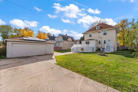 Tiny photo for 401 S 18th Avenue, Maywood, IL 60153 (MLS # 12514075)