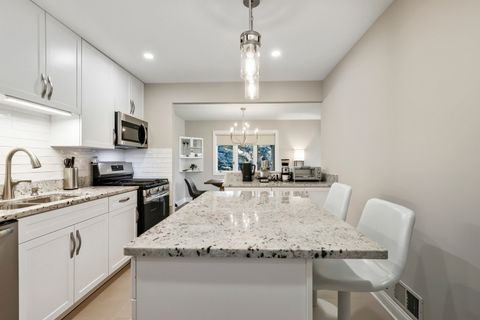 Tiny photo for 15662 Wild Rose Lane, Orland Park, IL 60462 (MLS # 12489664)