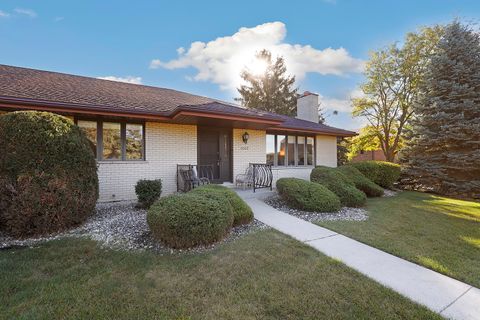 Tiny photo for 15662 Wild Rose Lane, Orland Park, IL 60462 (MLS # 12489664)