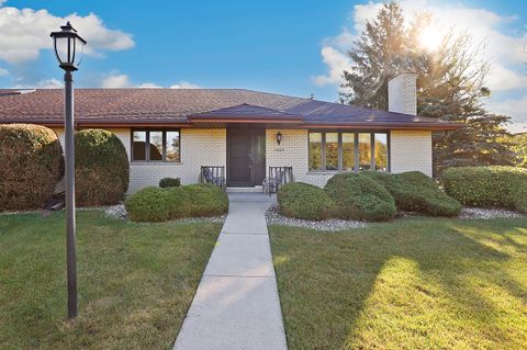 Tiny photo for 15662 Wild Rose Lane, Orland Park, IL 60462 (MLS # 12489664)