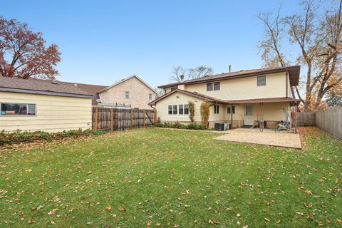 Tiny photo for 132 Tanglewood Drive, Elk Grove Village, IL 60007 (MLS # 12506510)