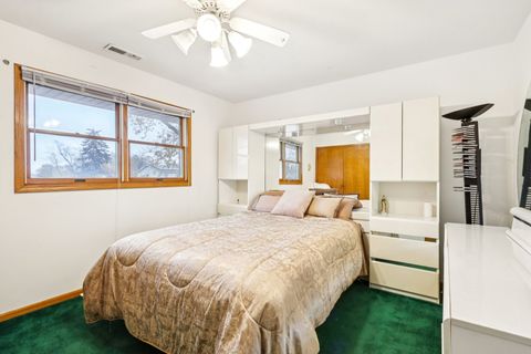 Tiny photo for 132 Tanglewood Drive, Elk Grove Village, IL 60007 (MLS # 12506510)